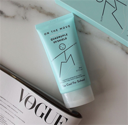 Too cool for school Стойкий солнцезащитный крем для лица SPF50+ PA++++ On the move quadruple UV shield 10715